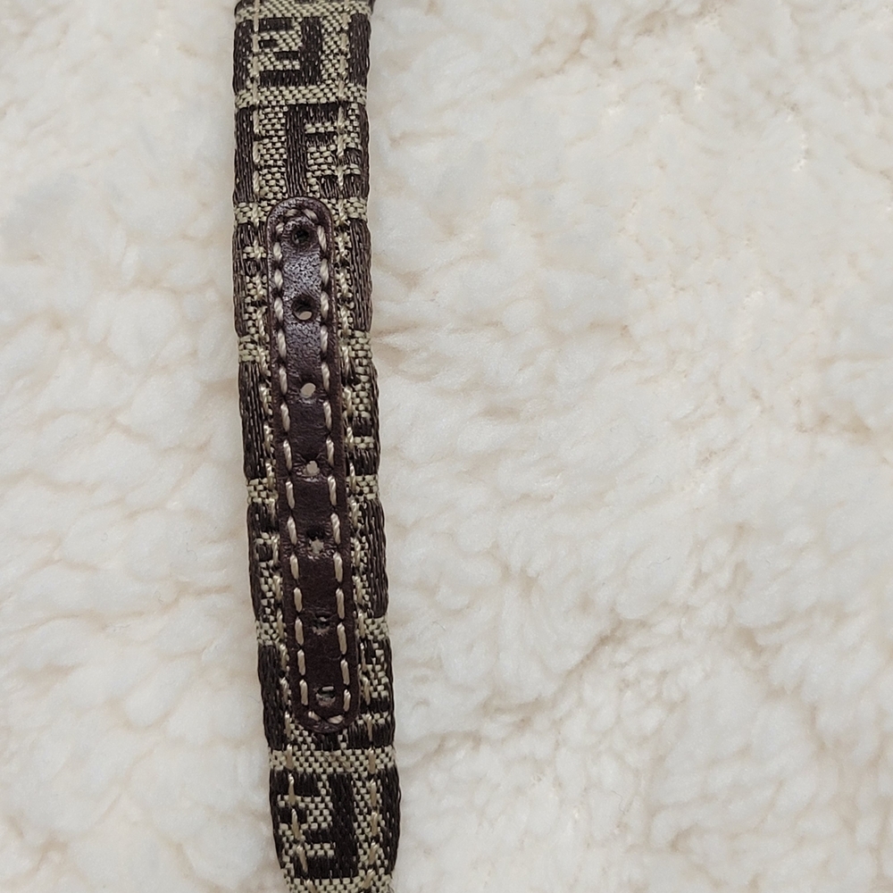 Fendi Orologi 2700L Leather Strap Watch - Picture 6 of 15